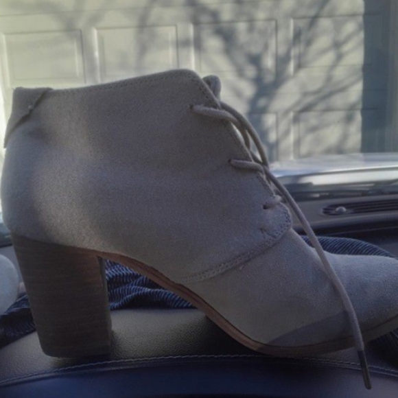 Boots - Picture 3 of 3